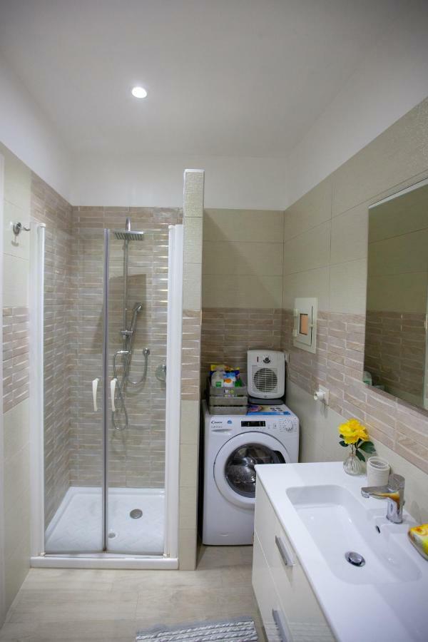 Garibaldi House Apartment Napoli Eksteriør billede